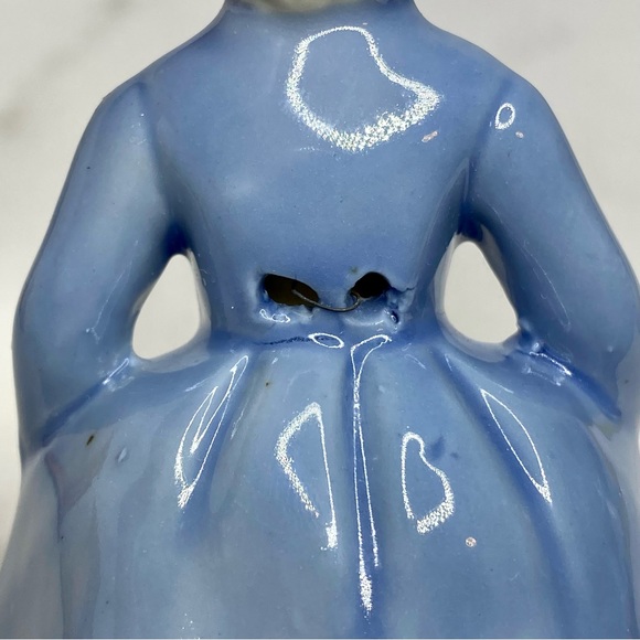 Price Import Porcelain Dutch Boy & Girl Hand Bells - Picture 9 of 16